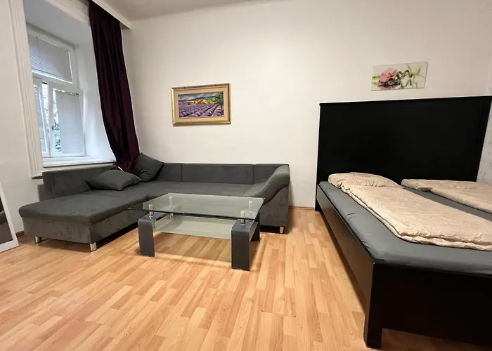 Central 1Br Apt-Near Danube River!